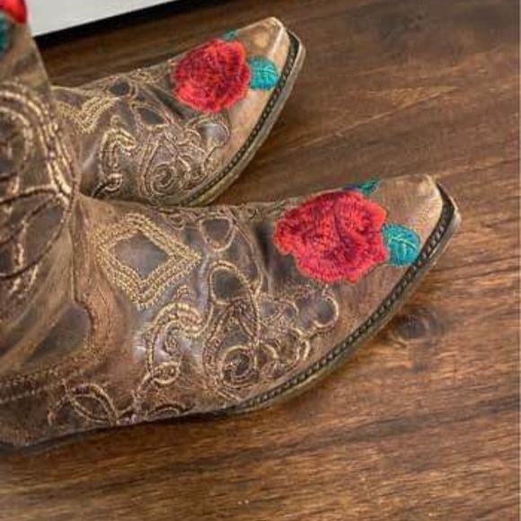 Cowgirl boots - Picture 2 of 3